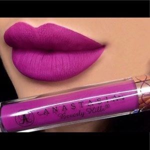 Anastasia liquid lipstick in Madison